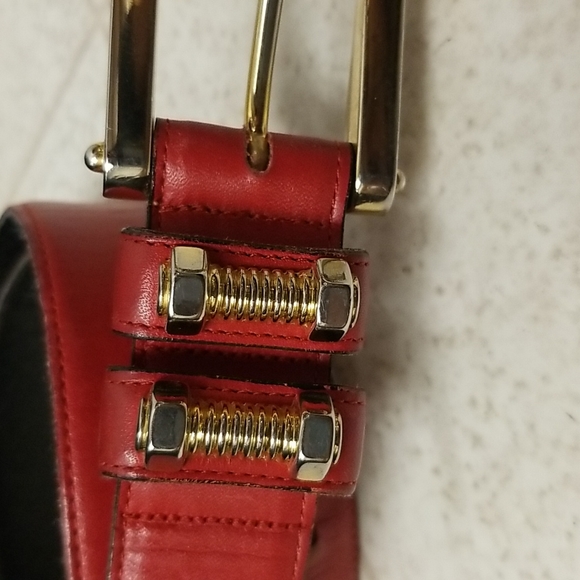 Vintage Leather Belt (red) - Picture 2 of 8